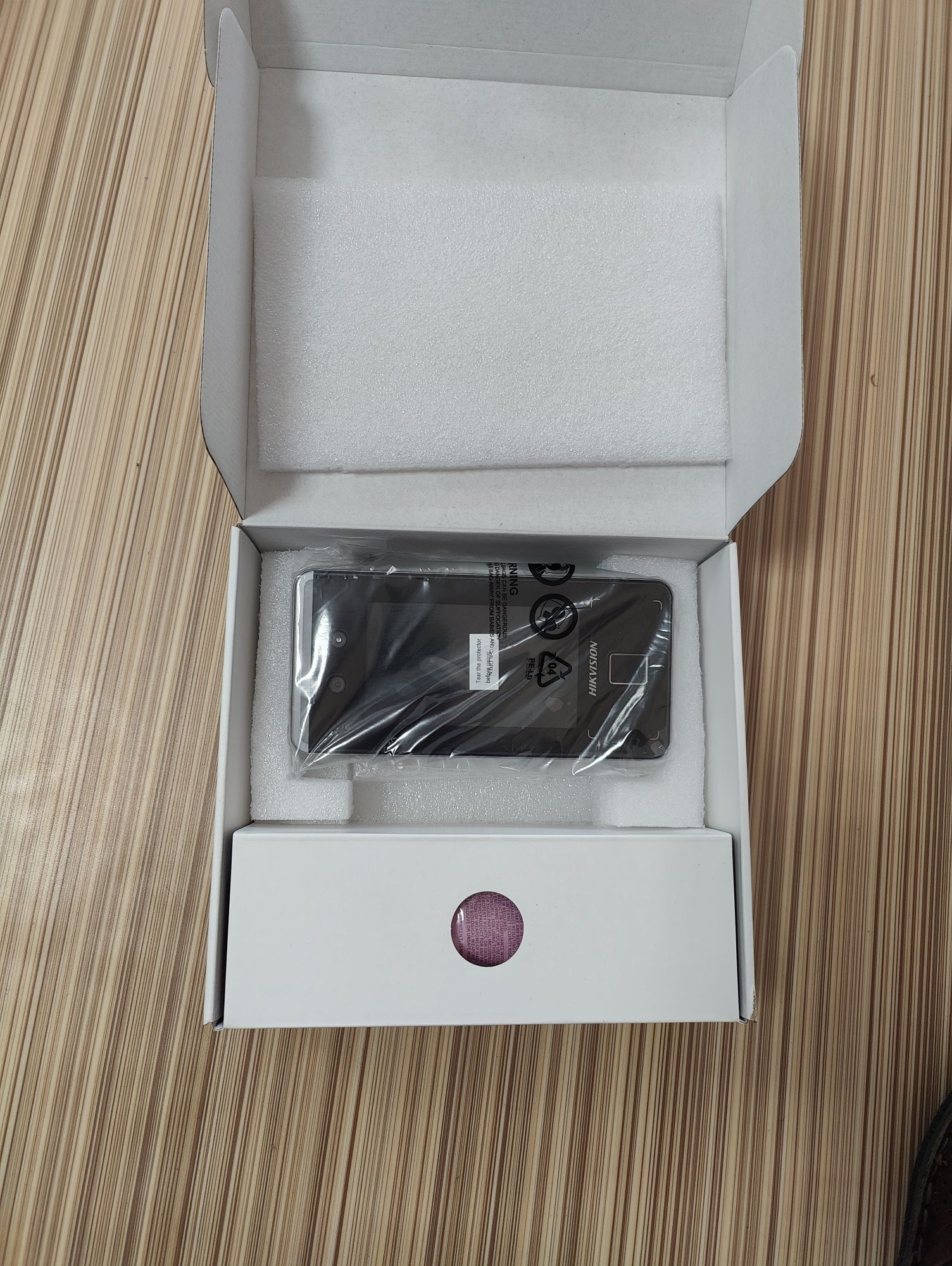 Hikvision DS-K1T342MWX Терминал доступа с распознаванием лиц