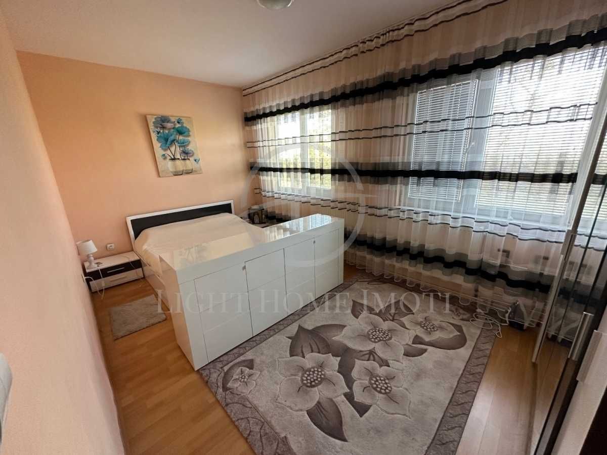 Продава се Тристаен апартамент в Пловдив, Тракия - 92 кв.м за 1728 €/кв.м - Снимка #4