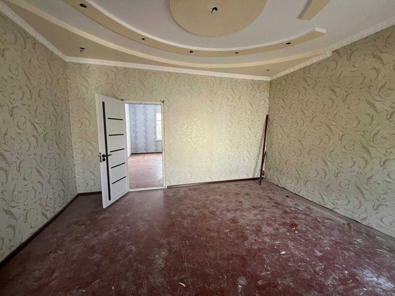 Zangiota.Bozsuv.6xonali uyni 12sotihda yer narxiga sotaman.Barter bor