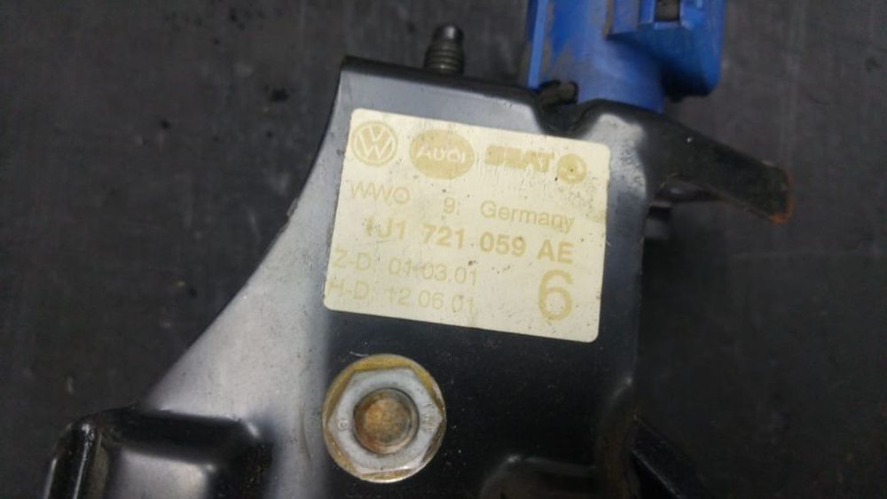 pedala ambreiaj  vw  golf 4 1.6 b azd  1j1721059ae