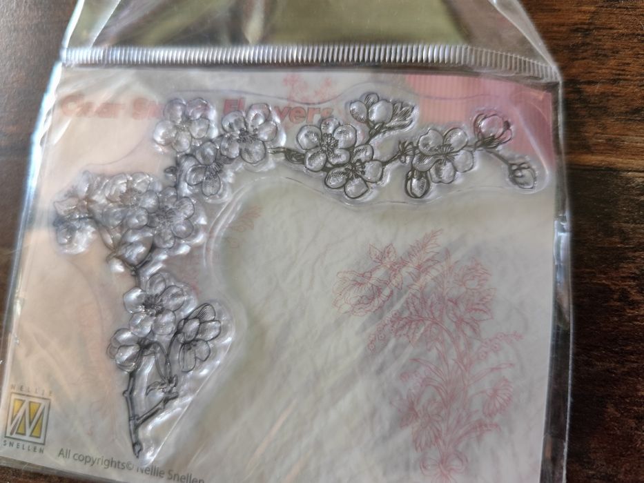 Различни хоби материали за декупаж, декорация, ембосинг