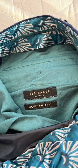 Мъжки официален панталон от вълна на Ted Baker. Дължина;105, ширина:86