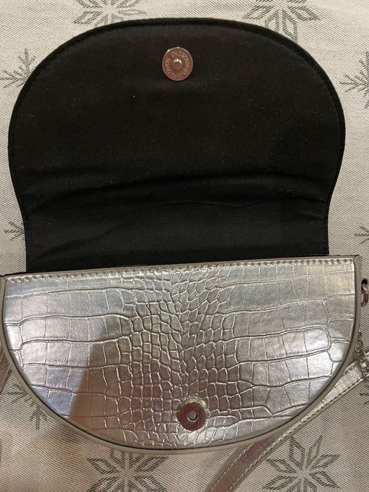 Малка дамска чанта