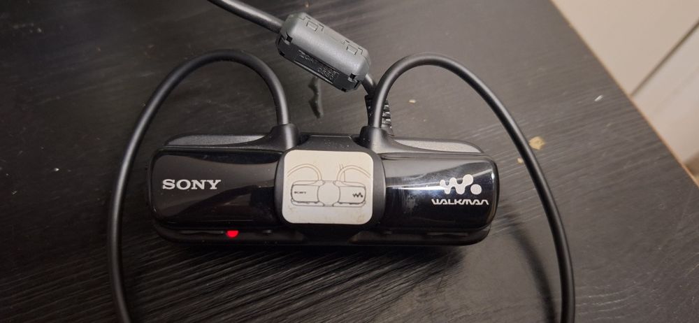 Sony walkman casti BCR-NWW270.