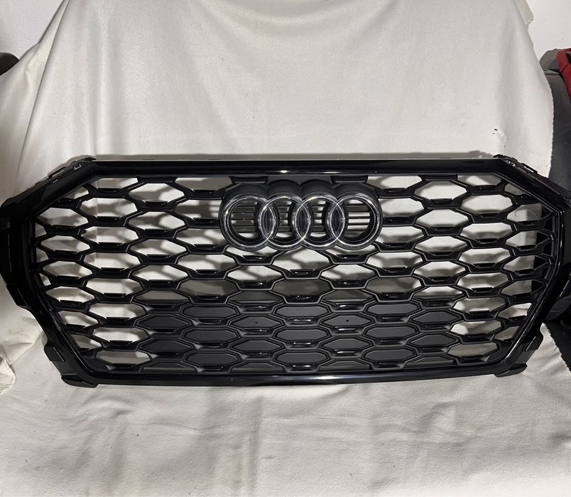 Grila centrala Audi A1 / A4(B8) / A4(B9 facelift) / A6(C8)