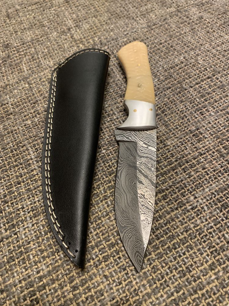Ловен нож ръчно кован