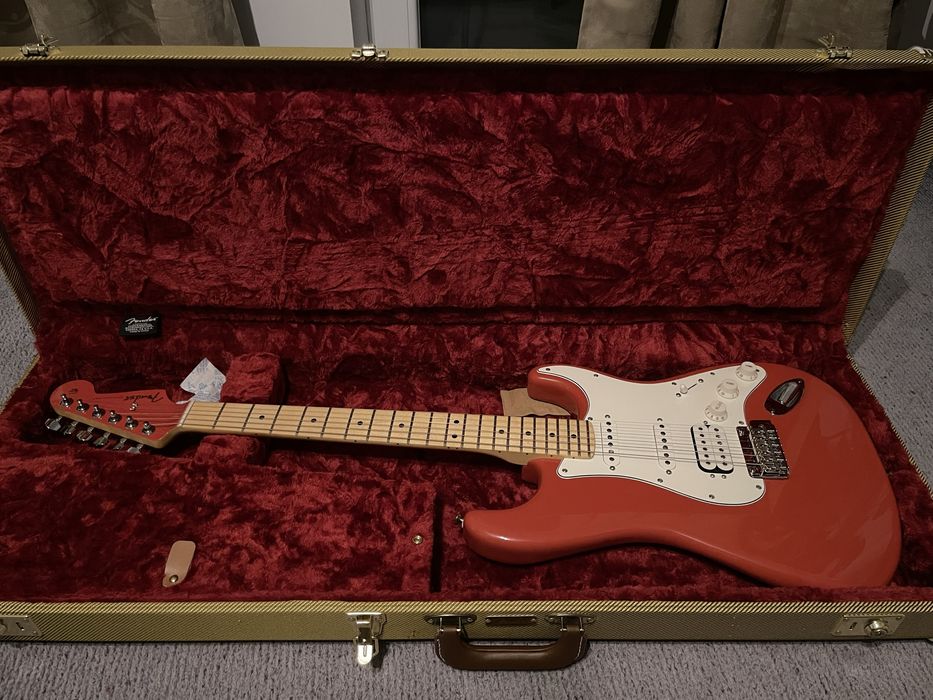 Fender Stratocaster LTD player fiesta red