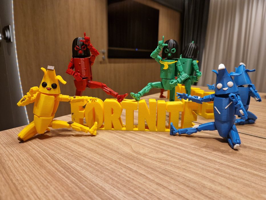 Mini figurina FORTNITE Peely - 14 cm