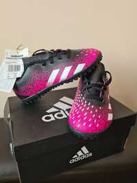 Adidasi fotbal Predator Freak,marimea 30