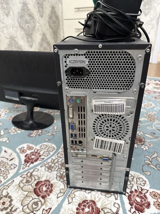 Компютер состоение оте жаксы кобинетте турған комп