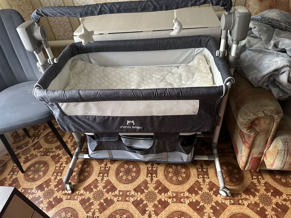 Продам манеж кровать