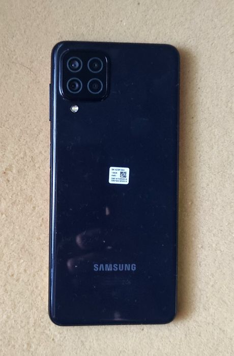 Samsung a22. много запазен с противоударен груб