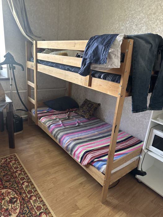 Продам двухярусную кровать