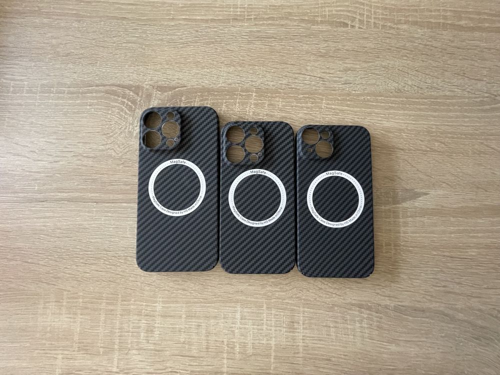 Husa carbon iPhone 14 Pro Max cu Magsafe foarte usoara