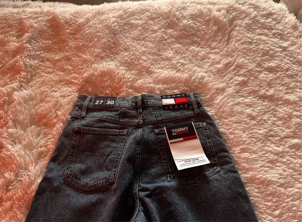 Blugi Tommy Hilfiger  noi w27-30