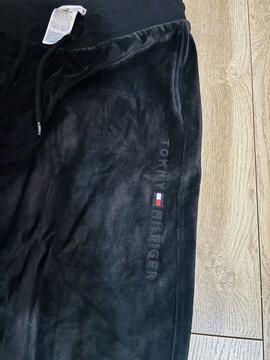 Pantaloni de catifea Tommy Hilfiger marimea M