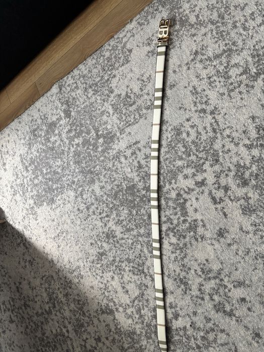 Колан на burberry