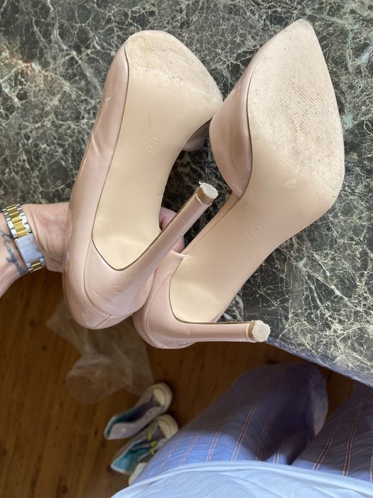 дамски лачени обувки на ток