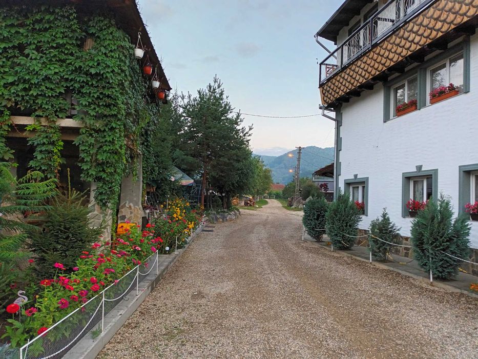 Cabana de inchiriat   Va asteptam in casa noastra cu drag