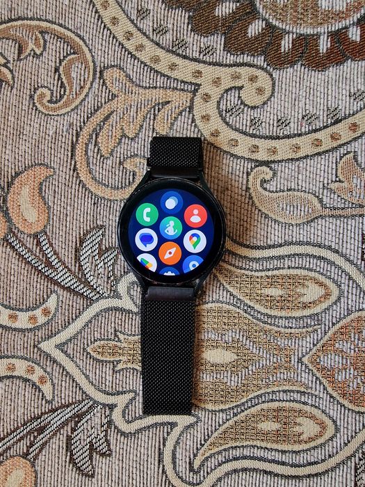 Продам Самсунг Watch 4