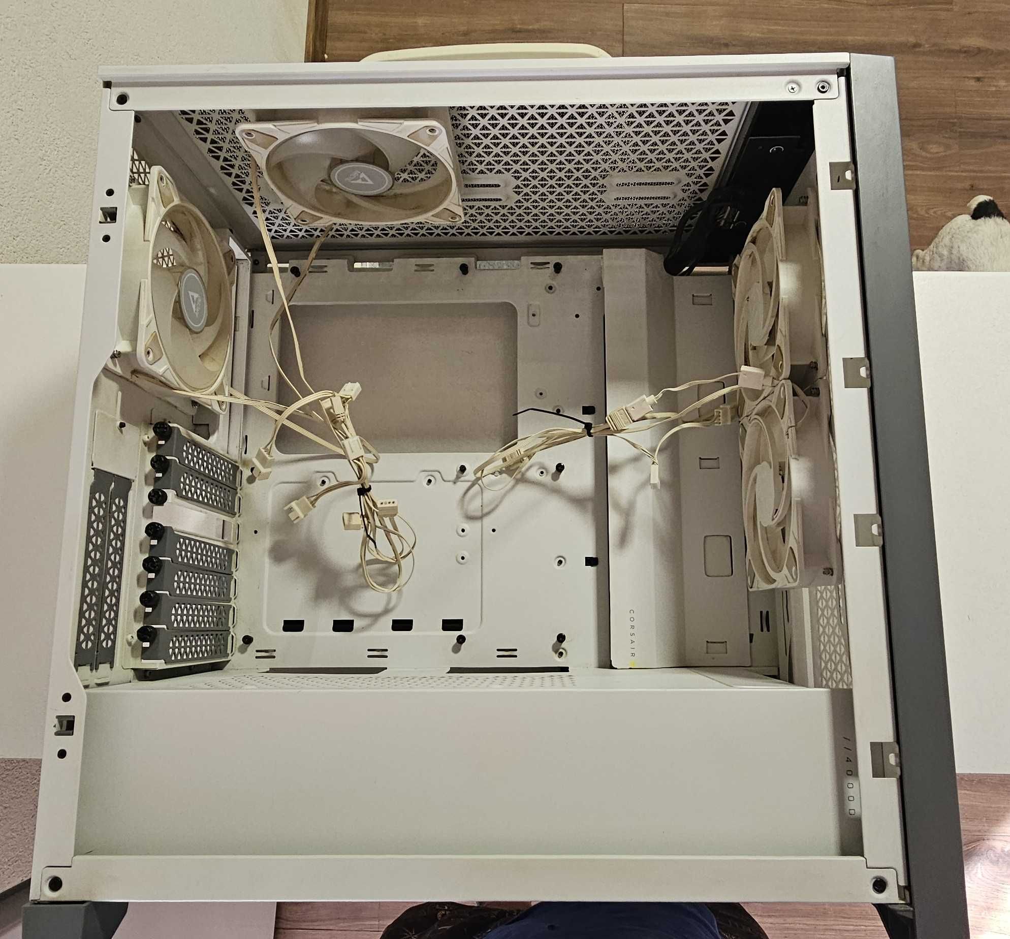Компютърна кутия Corsair 4000D AIRFLOW