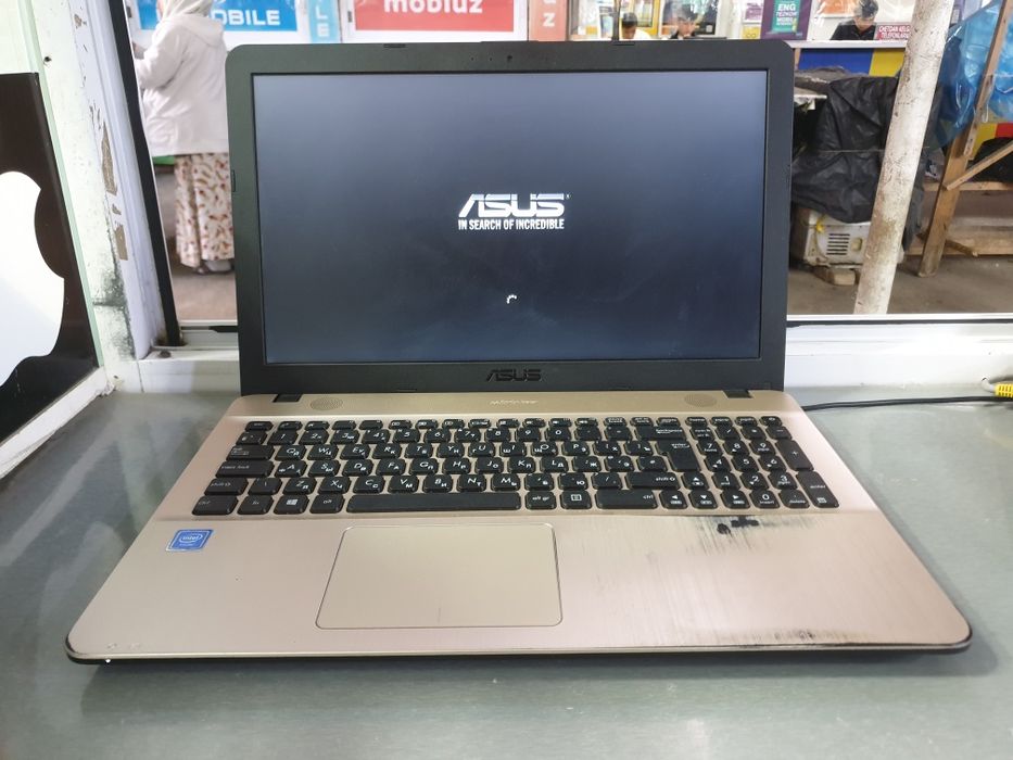 Asus (Office) 4GB/500GB Noutbuk Sotiladi.