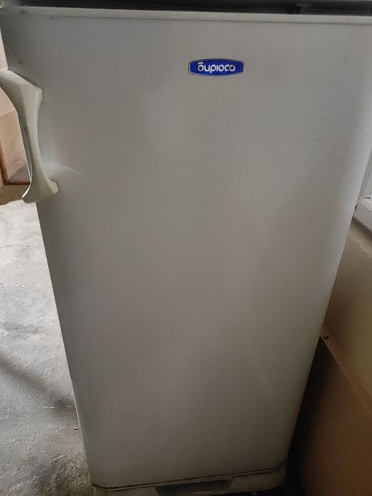 Холодильник Бирюса