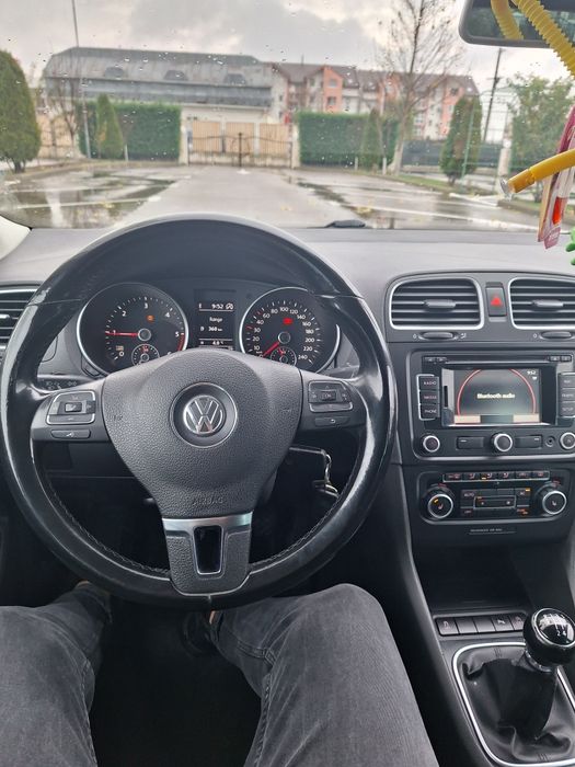 Vând schimb doar cu golf Vll