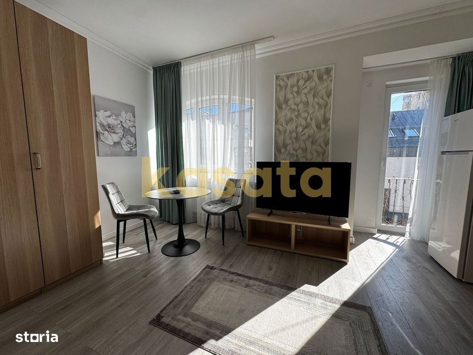 Garsonieră complet renovată, decomandată – Zona 1 Mai / Domenii
