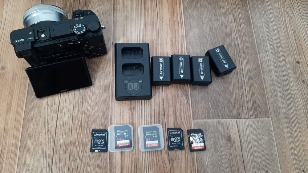 Sony A6300 + объектив 16–50 + штатив + 4 батарейки + зарядник