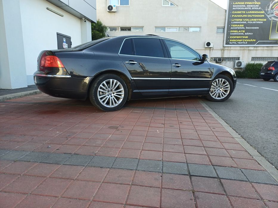 Volkswagen Phaeton *EURO 5 *Long-Version/Accept Variant.