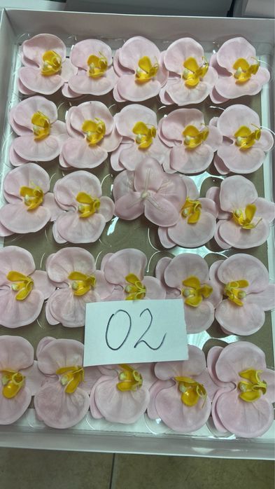 САПУНЕНИ ОРХИДЕИ / Цветя за декорация Налични! 25бр.в кутия! 5 цвята