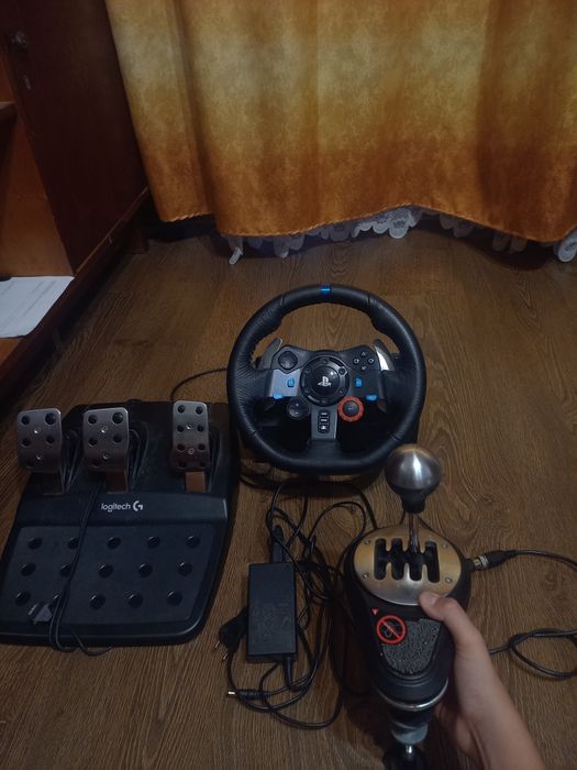 Volan Logitech g29 + Schimbator Thrustmaster