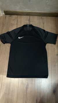 Тениска Nike Dri-Fit размер М