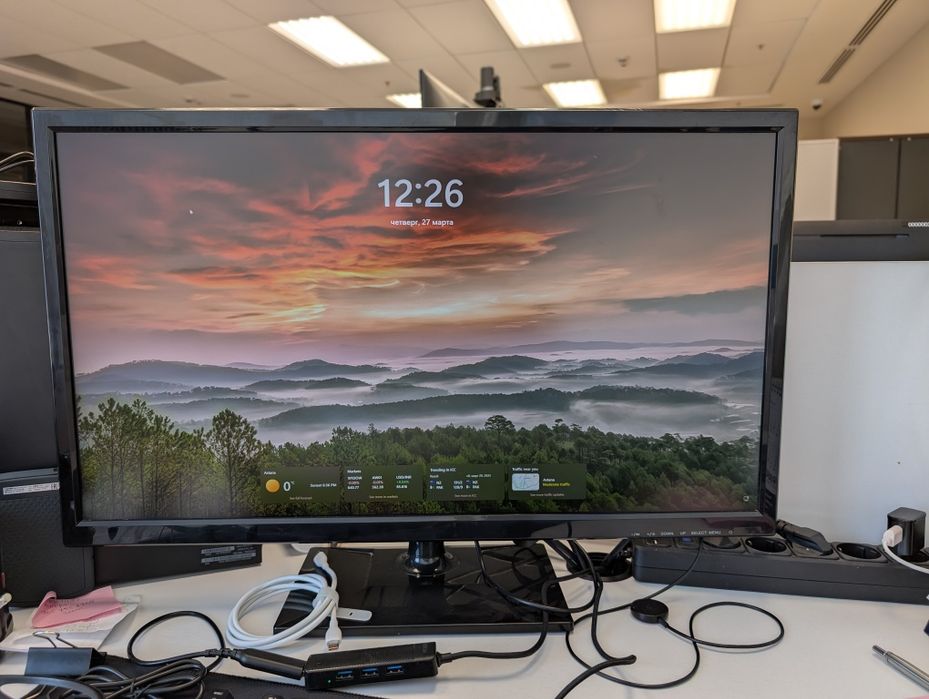 Продаю монитор 28 дюймов 4K UHD