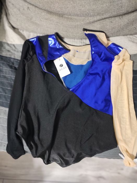 Costum gimnastica fete