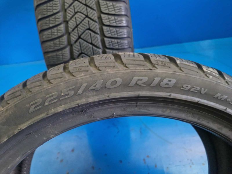 2 Pirelli R18 225/40
зимни гуми DOT0120