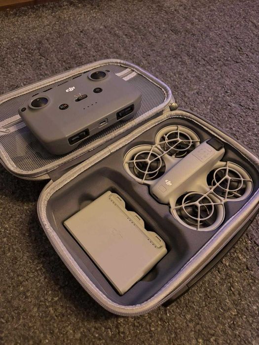 DJI NEO Fly More Combo + Geanta