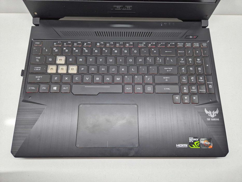 Asus TUF Gaming AMD Ryzen 7 3750H  GTX 1050 4GB  8/256gb M.2 NVMe
