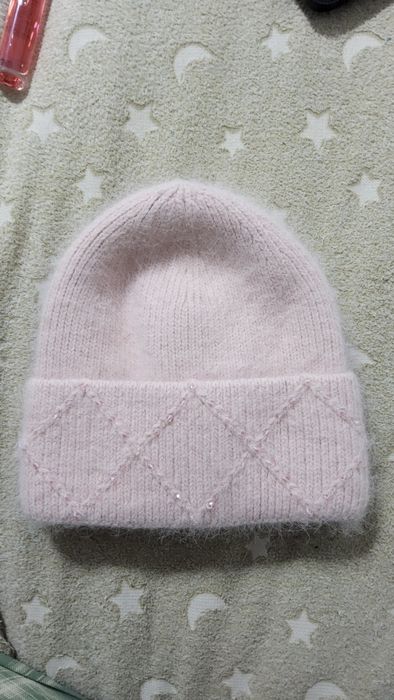 Продам шапку ручная работа с бисером