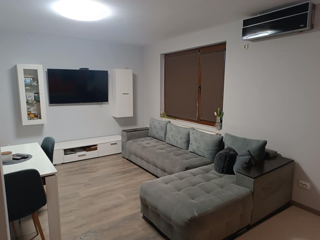 Дава се под наем Етаж от къща в Шумен, Добруджански - 147 кв.м за 408 € - Снимка #1