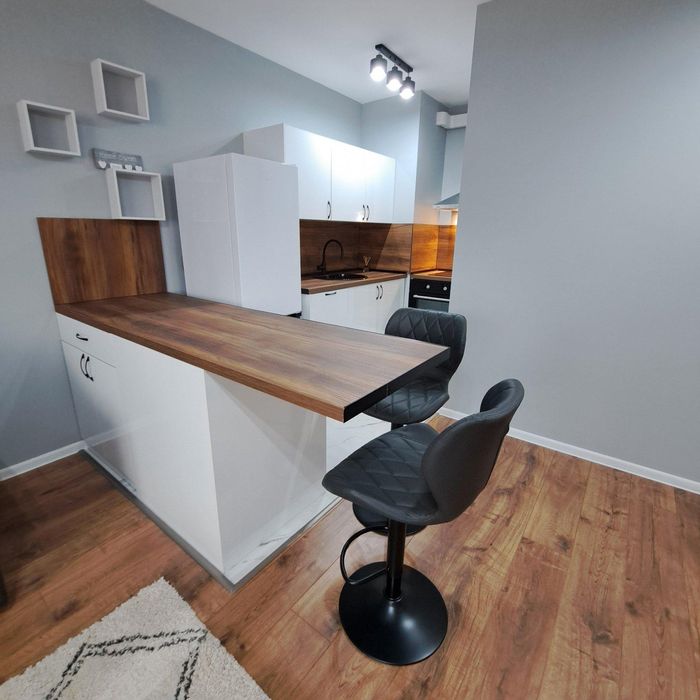 Дава се под наем Двустаен апартамент в Пловдив, Христо Смирненски - 79 кв.м за 500 € - Снимка #2