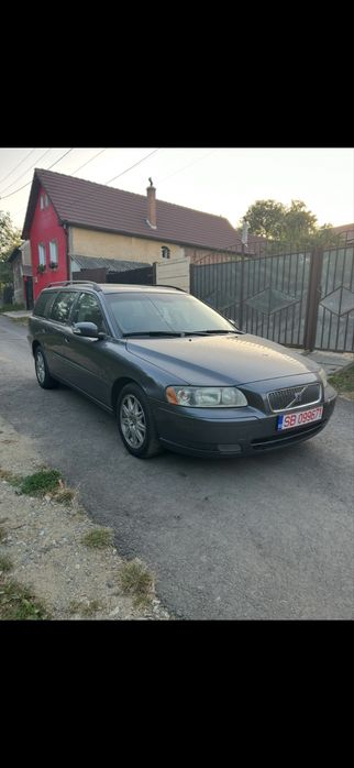 Vand sau schimb sau dezmebrez volvo v70 si renault laguna
