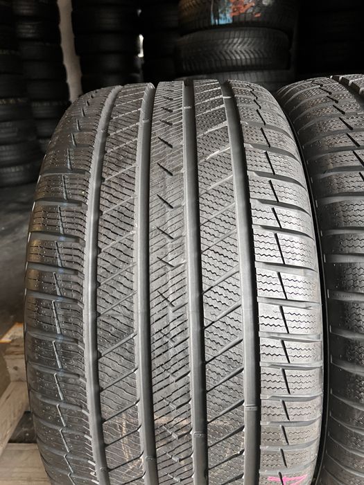 2 anvelope iarna NOI 275/35/19 , Vredestein , 8 mm