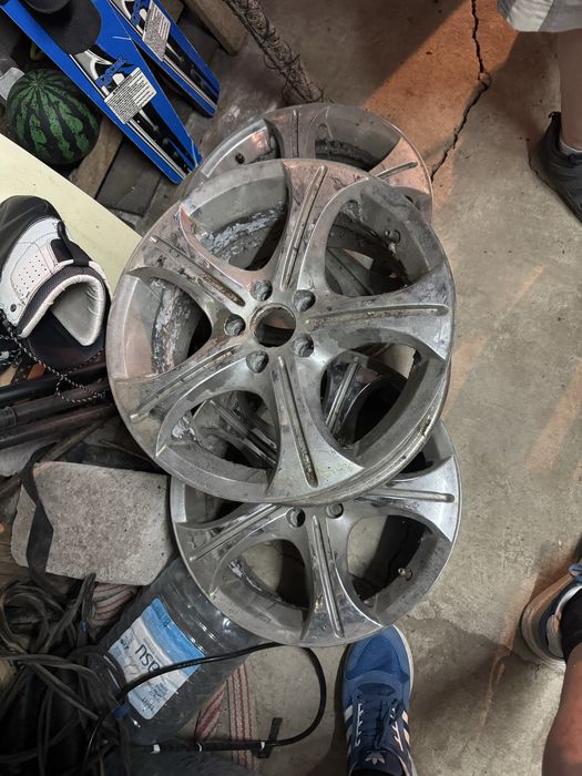 Продам литые диски R16