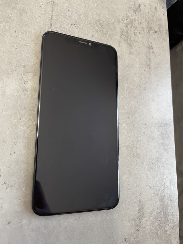 Display defect iphone 11 pro max ecran nu se aprinde