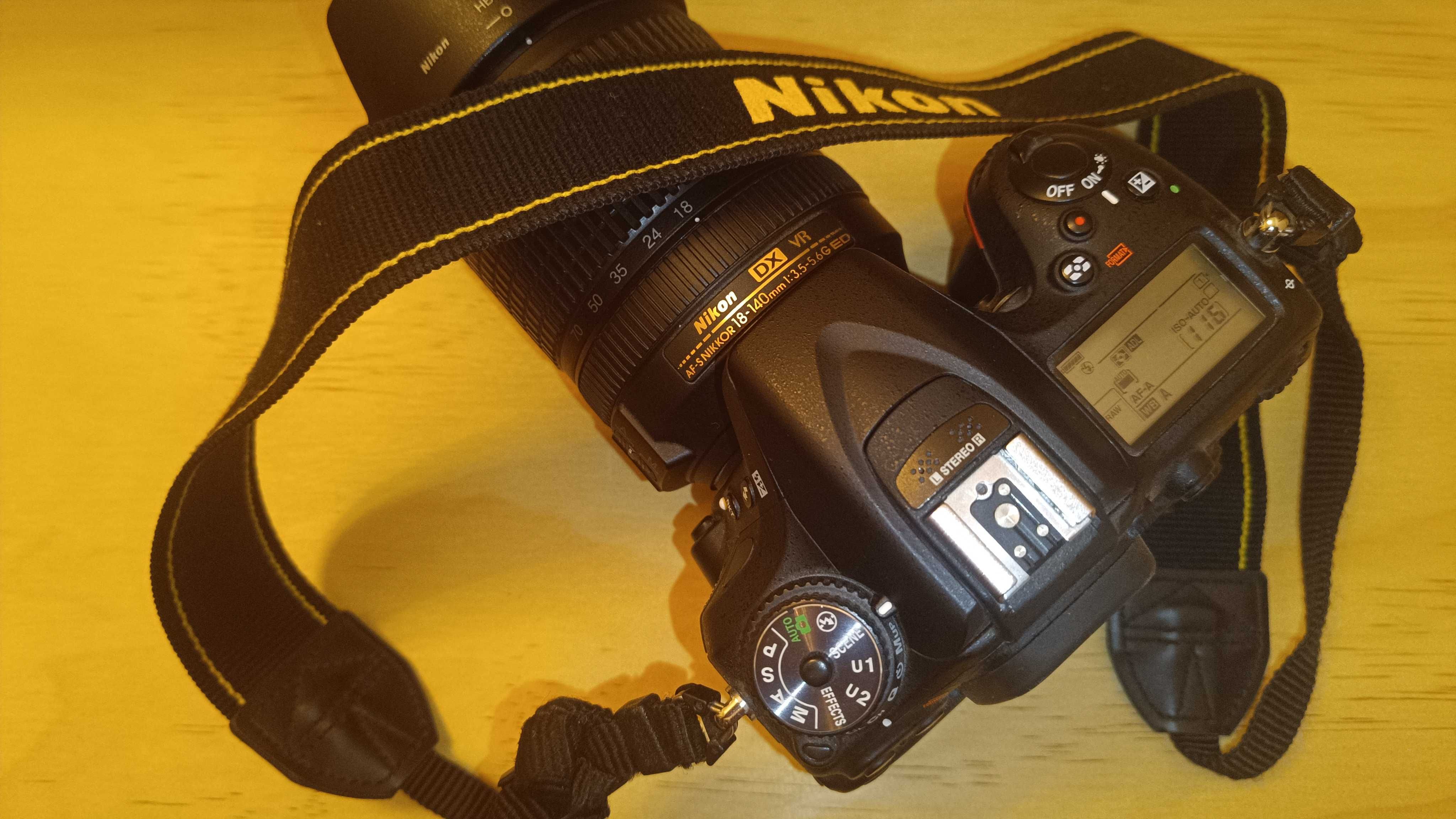 DSLR  Nikon D7100 cu blitz , obiective foto, accesorii.
