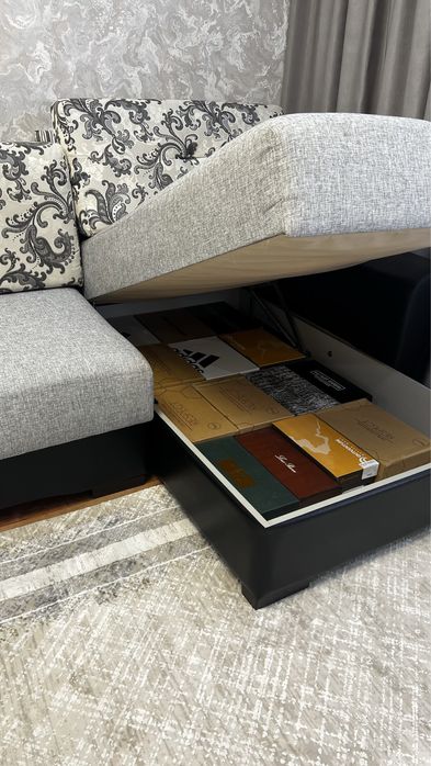 Продам Диван почти новая