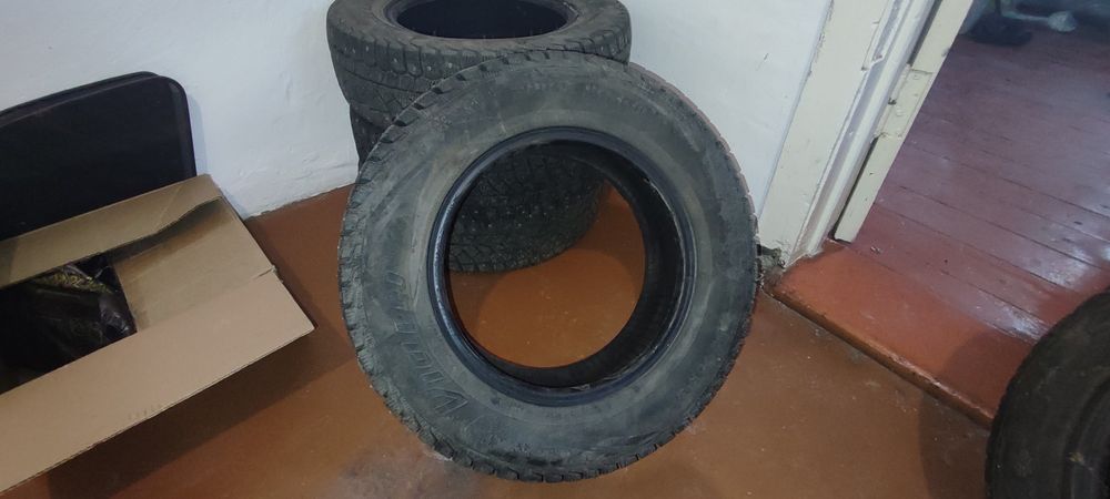 Продам зимнюю резину р13