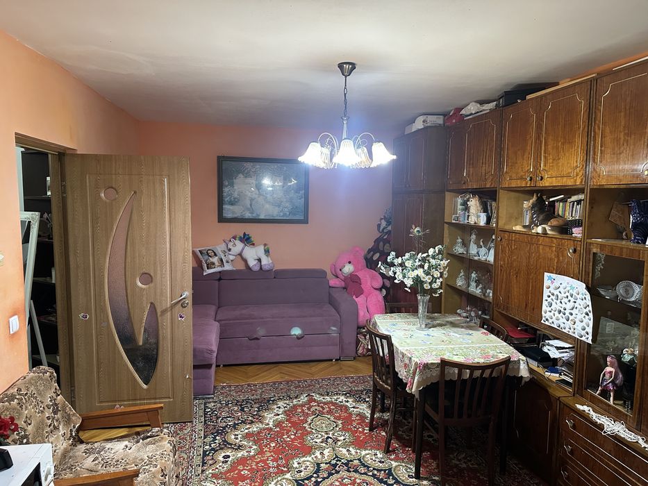 Vand urgent apartament 2 camere transformat in 3 , B-dul Republici